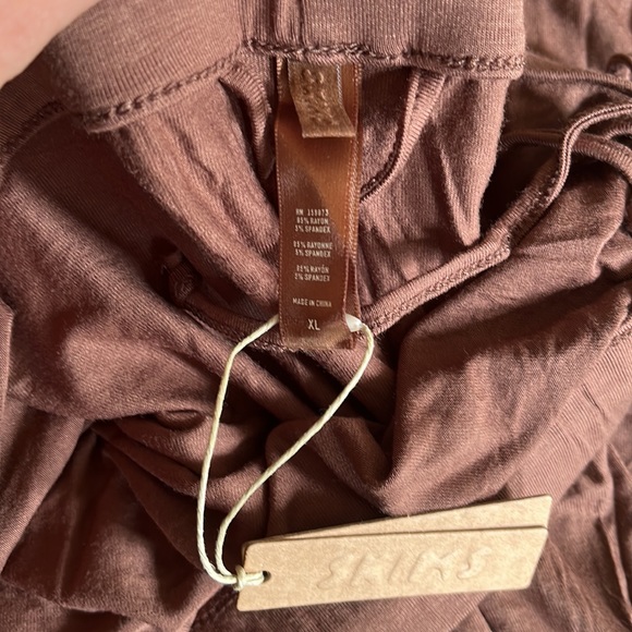 Skims sleep pant size XL - Picture 3 of 5